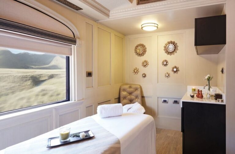 Andean Explorer, A Belmond Train